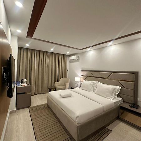 Hotel Belle Vie Киншаса Экстерьер фото