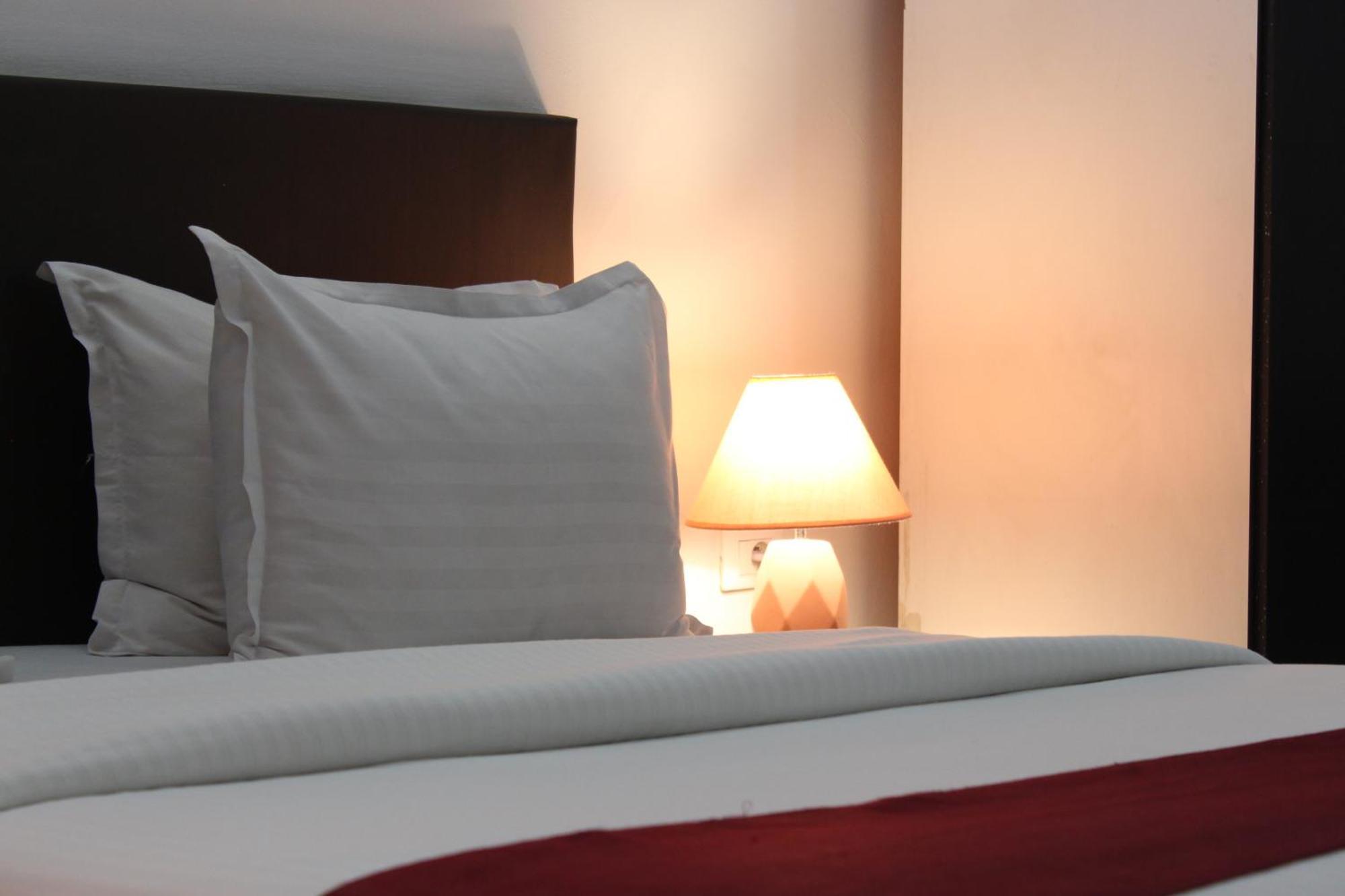 Hotel Belle Vie Киншаса Экстерьер фото